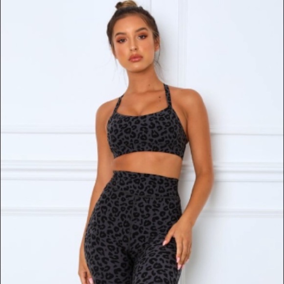 Into the Wild White Fox Sports Bra - Picture 4 of 4